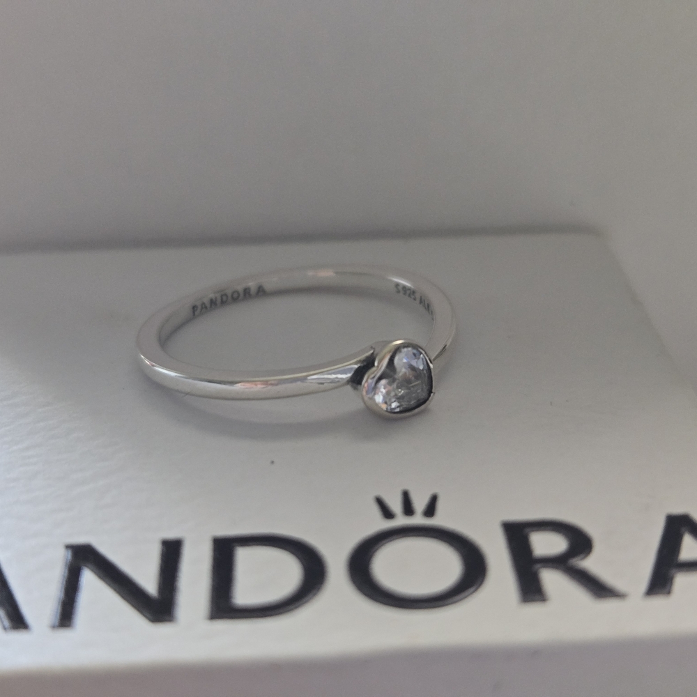 Pandora Clear Tilted Heart Solitaire Ring
